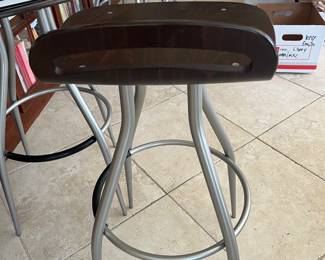 $300 Bar stools made in Italy (set of 2) 16W 15D 29T
