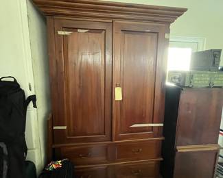 $250 LaPlace Interiors armoire 48X29DX79T