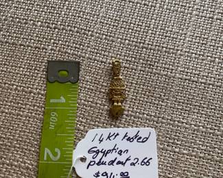 #133B - $94 - Egyptian pendant 14kt gold tested - 2.66 gr.