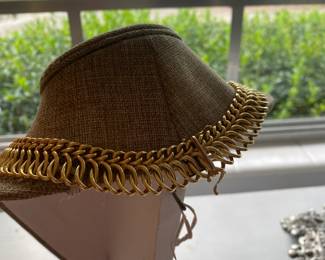 #146 - $1,385 - 14kt gold choker necklace open links 17"L