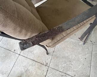 $100 patio dining set as is