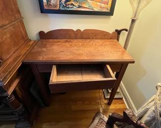 $150 Small table/washstand single drawer 35W 17D 30T