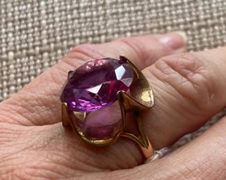 #141 - $175 - 14kt gold cocktail ring pink beryl 6.99gr