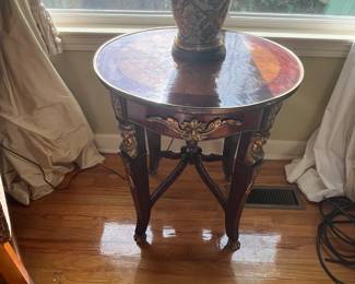 $150 20th century French style round ormolu side table 23R 27T