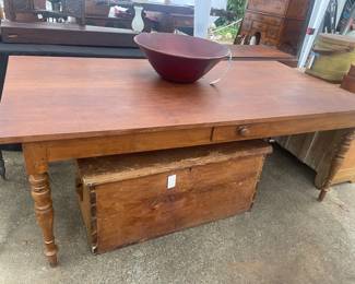 BAHAMA'S SUGAR PLANTATION FARM TABLE