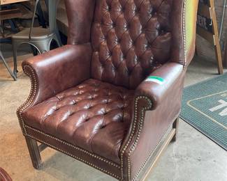 500 Lots of Chairs & Furniture