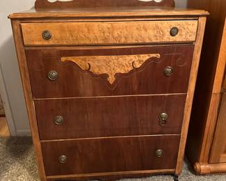 Antique 4 Drawer Dresser