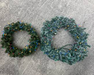 Lighted Christmas Wreaths