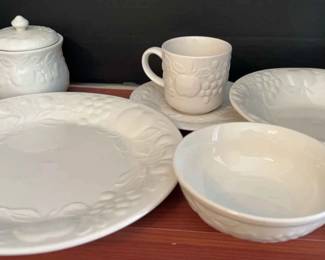 Vintage Gibson China Set 