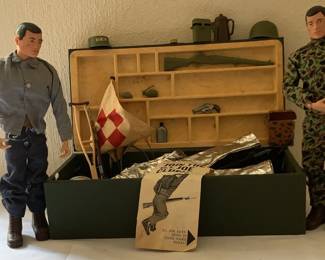 Hasbro Vintage GI Joe 2 Action Figures, Wooden Footlocker With Accessories 