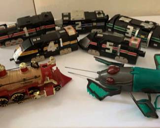 Power Rangers Lightspeed Rescue Deluxe Super Train, Bio Bugs Destroyer Robot, W.A.R.R. Great Wester