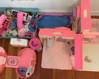 Vintage Barbie 1990s Folding Pretty House, Barbie Pop Up Fold Out Playhouse Bedroom Carrying Case,