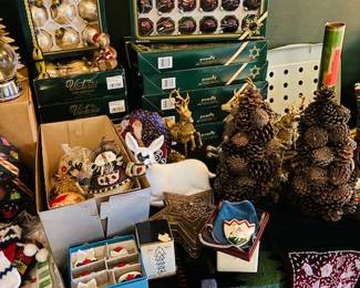 Christmas decorations & ornaments