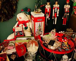 Christmas decorations & ornaments