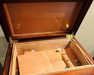 Romeo Y Julieta humidor & wine rack