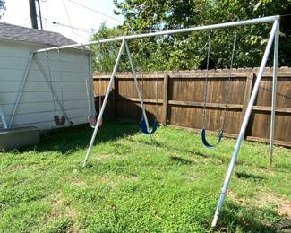 Metal swing set 