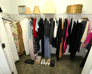 a few pcs. of clothing 