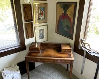 Hepplewhite style desk, art