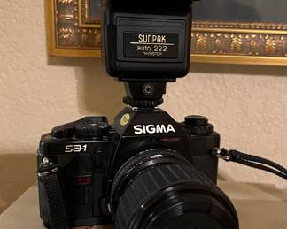 Signa 35mm Camera