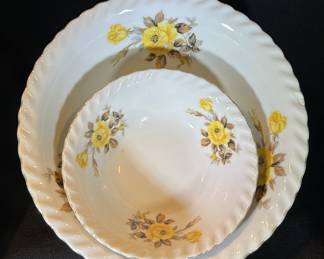 Vintage Yellow Rose Nesting Bowls