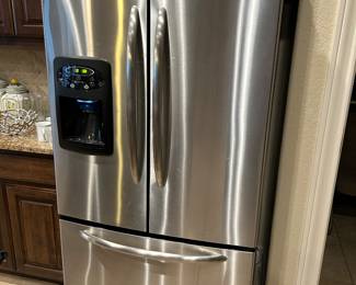Maytag French Door Refrigerator w/ Ice Maker