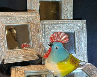 Adorable Art Glass Chicken 
