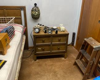 Reading lamps that can attach to headboard, lighting, small step stool