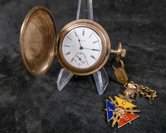 Vintage Elgin 15 jewel pocket watch in good running condition. 47.5mm case size.