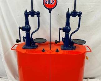 SIDE 2 VIEW GAS PUMP