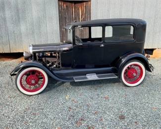 1928 MODEL A TUDOR FORD