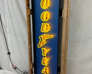 CONTEMPORARY NEON SIGN 