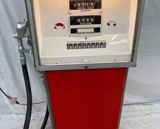 WAYNE JC PENNY GASOLINE PUMP
