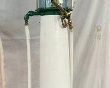 SIDE 2 VIEW GAS PUMP