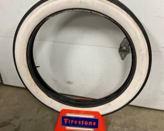 FIRESTONE TIRE DISPLAY W/ TIRE