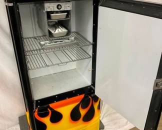 INSIDE VIEW FRIGIDAIRE