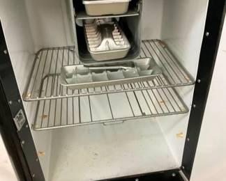 CLEAN INSIDE VIEW WORK FRIG.