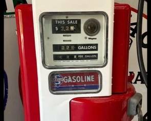 SKELLY WAYNE MOD. 100 GAS PUMP