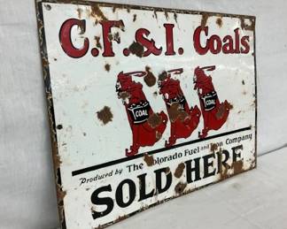 CLOSEUP W/ LITTLE DEVILS 22X16