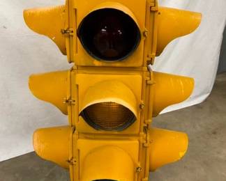 OTHERSIDE VIEW STOPLIGHT