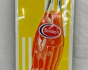 SST EMB. VERTICAL BIRELEYS DRINK SIGN