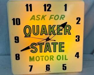 17" PLASTIC QUAKER STATE CLOCK