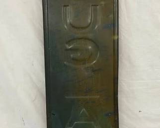 BACKVIEW DOUGLAS VERTICAL SIGN