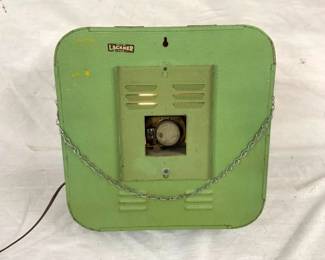 BACKVIEW DR. PEPPER CLOCK