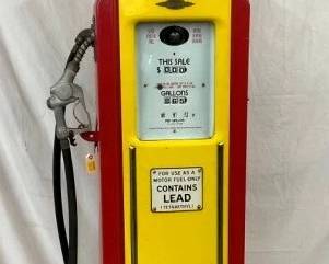 SIDE 2 VIEW GAS PUMP