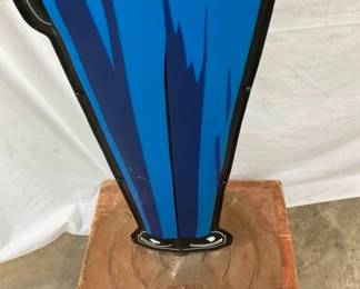 CLOSEUP CAST EMB. BASE