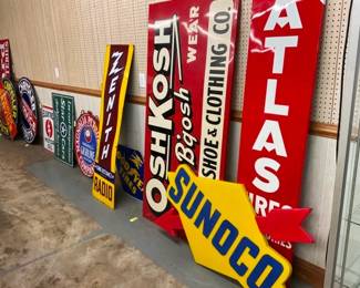 LARGE SELECTION ADVERTISING SIGNS