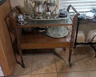 Tea cart