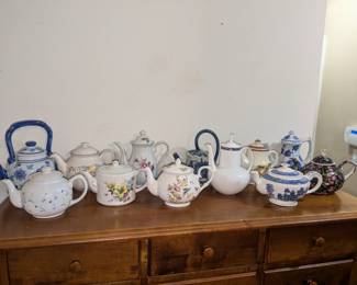 Tea pots 