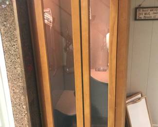 The light comes on like its suppose too when the door is closed! Brings back memories of Maxwell Smart!