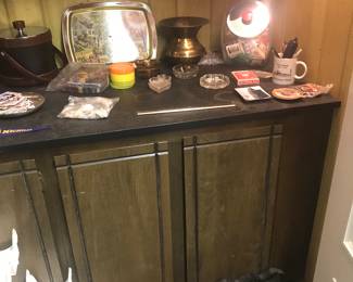 Wine racks in black or white!